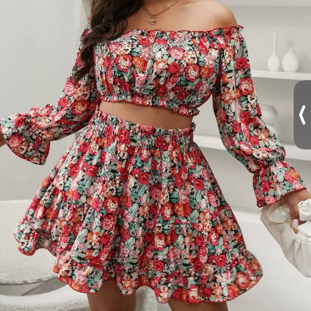 Floral Off-Shoulder Women's two piece set